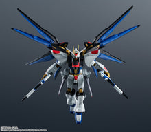 Load image into Gallery viewer, Gundam SEED DESTINY Bandai Gundam Universe STRIKE FREEDOM GUNDAM (JP)-sugoitoys-6