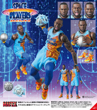 Load image into Gallery viewer, Space Jam: A New Legacy Medicom Toy MAFEX Lebron James-sugoitoys-12