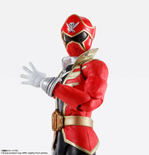 Load image into Gallery viewer, Kaizoku Sentai Gokaiger Bandai S.H.Figuarts (Shinkocchou Seihou) Gokai Red (JP)-sugoitoys-5