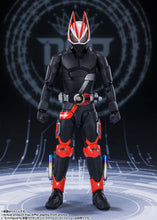 Load image into Gallery viewer, Kamen Rider Geats Bandai S.H.Figuarts Entry Raise Form(JP)-sugoitoys-9