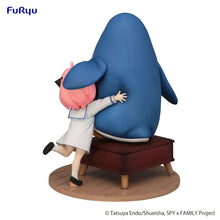 Load image into Gallery viewer, SPY × FAMILY FuRyu　Exceed Creative Figure Anya Forger with Penguin-sugoitoys-4