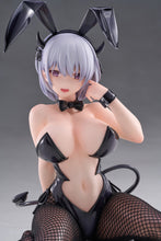 Load image into Gallery viewer, BUNNY GIRL LUME XCX ILLUSTRATED BY YATSUMI SUZUAME DELUXE VER. (tapestry)-sugoitoys-15